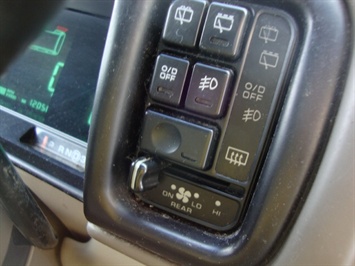 1994 CHRYSLER TOWN AND COUNTRY   - Photo 21 - Cincinnati, OH 45255