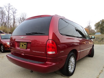 2000 Chrysler Town & Country Limited   - Photo 17 - Cincinnati, OH 45255