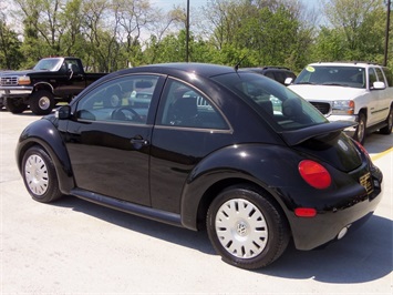 2004 Volkswagen New Beetle GL   - Photo 4 - Cincinnati, OH 45255