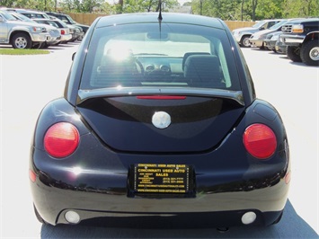 2004 Volkswagen New Beetle GL   - Photo 5 - Cincinnati, OH 45255