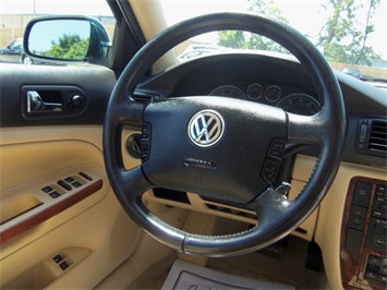 2002 Volkswagen Passat GLX   - Photo 16 - Cincinnati, OH 45255