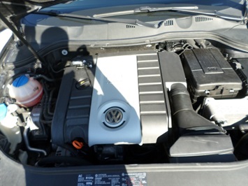 2006 Volkswagen Passat Value Edition   - Photo 30 - Cincinnati, OH 45255