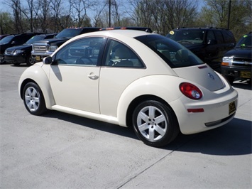 2007 Volkswagen New Beetle 2.5 PZEV   - Photo 4 - Cincinnati, OH 45255