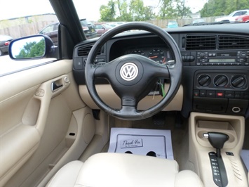 2001 Volkswagen Cabrio GLX   - Photo 7 - Cincinnati, OH 45255