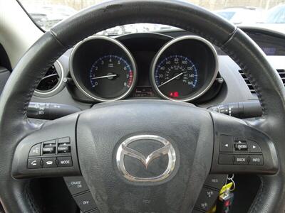 2012 Mazda Mazda3 i Touring  SkyActiv-G I4 FWD - Photo 17 - Cincinnati, OH 45255