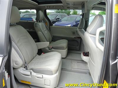 2013 Toyota Sienna Limited 7-Passenger   - Photo 15 - Cincinnati, OH 45255