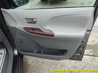 2013 Toyota Sienna Limited 7-Passenger   - Photo 35 - Cincinnati, OH 45255