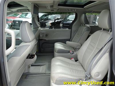 2013 Toyota Sienna Limited 7-Passenger   - Photo 14 - Cincinnati, OH 45255