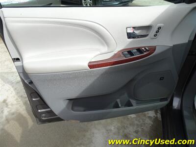 2013 Toyota Sienna Limited 7-Passenger   - Photo 34 - Cincinnati, OH 45255