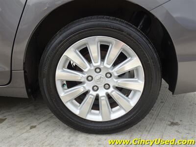 2013 Toyota Sienna Limited 7-Passenger   - Photo 41 - Cincinnati, OH 45255