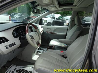 2013 Toyota Sienna Limited 7-Passenger   - Photo 12 - Cincinnati, OH 45255