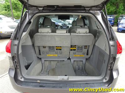 2013 Toyota Sienna Limited 7-Passenger   - Photo 33 - Cincinnati, OH 45255