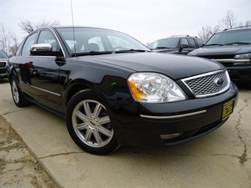 2006 Ford Five Hundred Limited   - Photo 10 - Cincinnati, OH 45255