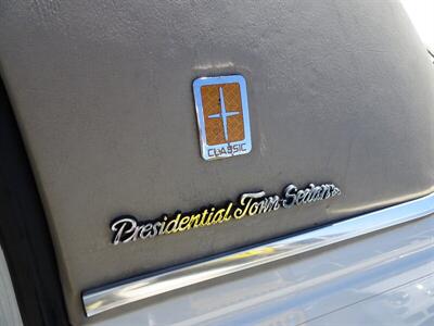 2005 Lincoln Town Car Signature  V8 RWD - Photo 9 - Cincinnati, OH 45255