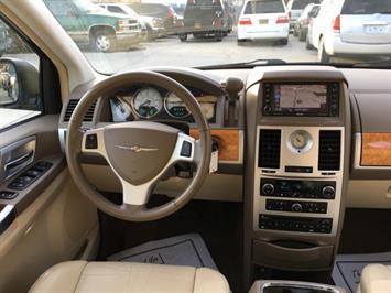 2010 Chrysler Town and Country Limited   - Photo 7 - Cincinnati, OH 45255