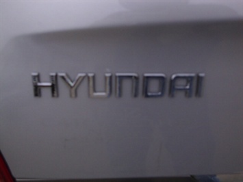 2001 Hyundai Sonata GLS   - Photo 16 - Cincinnati, OH 45255
