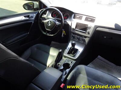 2015 Volkswagen Golf SportWagen TSI S   - Photo 15 - Cincinnati, OH 45255