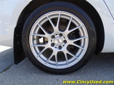 2015 Volkswagen Golf SportWagen TSI S   - Photo 28 - Cincinnati, OH 45255