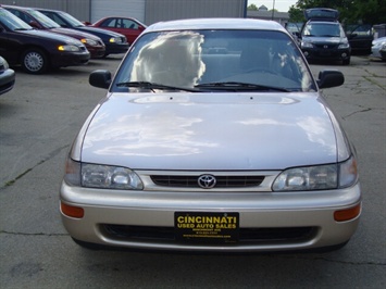 1996 Toyota Corolla   - Photo 2 - Cincinnati, OH 45255