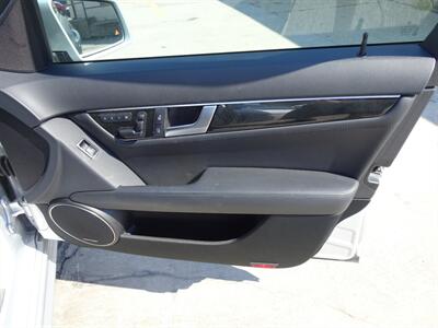 2013 Mercedes-Benz C 63 AMG  6.3L V8 RWD - Photo 28 - Cincinnati, OH 45255