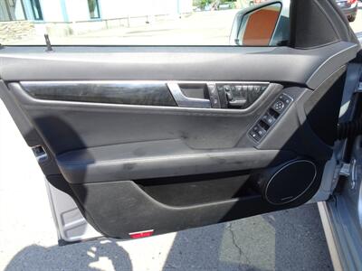 2013 Mercedes-Benz C 63 AMG  6.3L V8 RWD - Photo 27 - Cincinnati, OH 45255