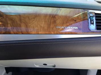 2011 Cadillac Escalade ESV Platinum Edition   - Photo 27 - Cincinnati, OH 45255