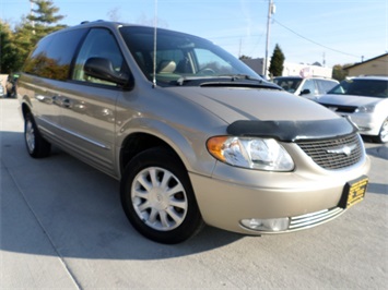 2003 Chrysler Town and Country LXi   - Photo 10 - Cincinnati, OH 45255