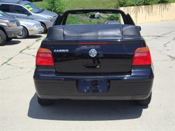 2002 Volkswagen Cabrio GLX   - Photo 12 - Cincinnati, OH 45255