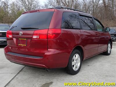 2004 Toyota Sienna LE 8 Passenger   - Photo 7 - Cincinnati, OH 45255