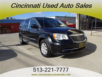 2011 Chrysler Town and Country Touring   - Photo 1 - Cincinnati, OH 45255