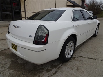 2006 Chrysler 300 Touring   - Photo 5 - Cincinnati, OH 45255