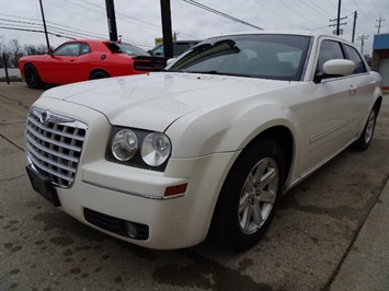 2006 Chrysler 300 Touring   - Photo 9 - Cincinnati, OH 45255