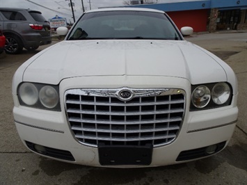 2006 Chrysler 300 Touring   - Photo 2 - Cincinnati, OH 45255