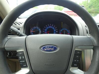 2011 Ford Fusion SE  2.5L I4 FWD - Photo 17 - Cincinnati, OH 45255