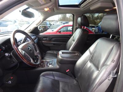 2011 GMC Yukon XL Denali   - Photo 13 - Cincinnati, OH 45255