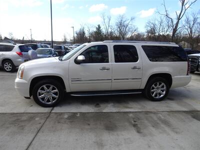 2011 GMC Yukon XL Denali   - Photo 7 - Cincinnati, OH 45255