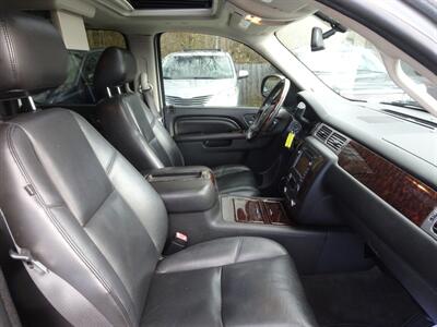 2011 GMC Yukon XL Denali   - Photo 10 - Cincinnati, OH 45255