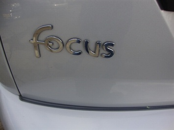 2000 Ford Focus ZX3   - Photo 14 - Cincinnati, OH 45255