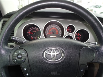 2010 Toyota Tundra Grade   - Photo 15 - Cincinnati, OH 45255