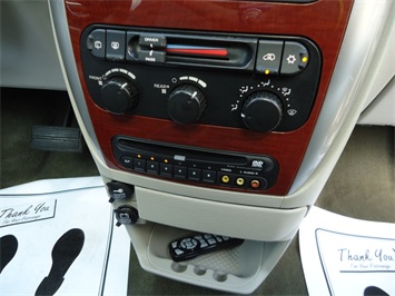 2006 Chrysler Town & Country Touring   - Photo 20 - Cincinnati, OH 45255