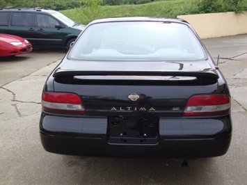 1995 Nissan Altima SE   - Photo 5 - Cincinnati, OH 45255