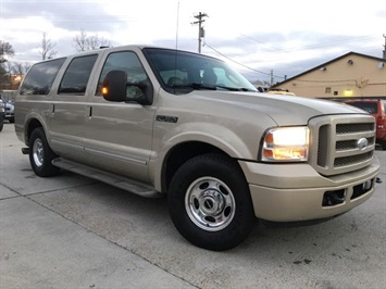 2005 Ford Excursion Limited   - Photo 11 - Cincinnati, OH 45255