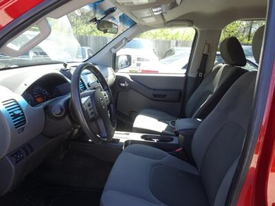 2014 Nissan Xterra X  4.0L V6 4X4 - Photo 10 - Cincinnati, OH 45255