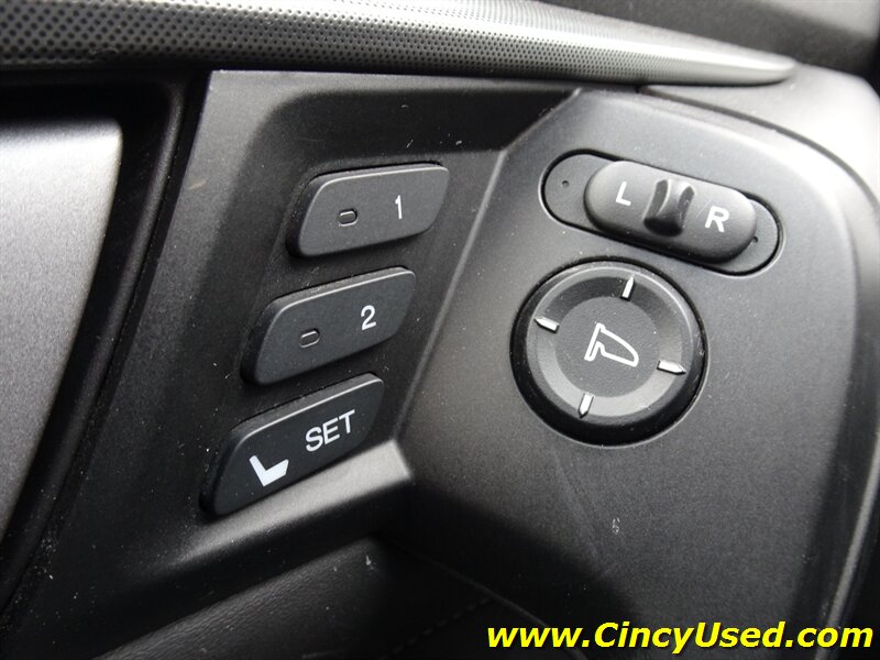 2010 Acura TL SH-AWD w/Tech w/HPT - Photo 24 - Cincinnati, OH 45255