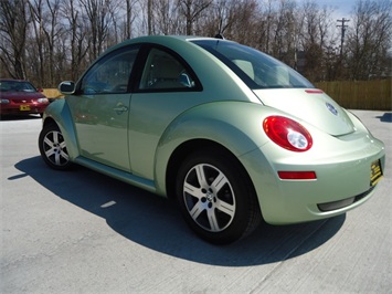 2006 Volkswagen New Beetle   - Photo 12 - Cincinnati, OH 45255