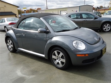 2006 Volkswagen New Beetle   - Photo 1 - Cincinnati, OH 45255