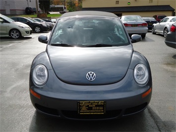 2006 Volkswagen New Beetle   - Photo 2 - Cincinnati, OH 45255