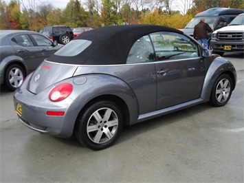 2006 Volkswagen New Beetle   - Photo 6 - Cincinnati, OH 45255