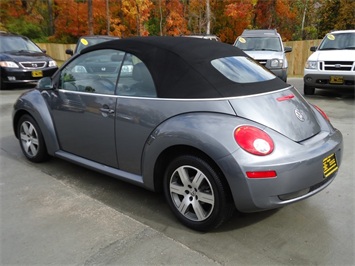 2006 Volkswagen New Beetle   - Photo 4 - Cincinnati, OH 45255