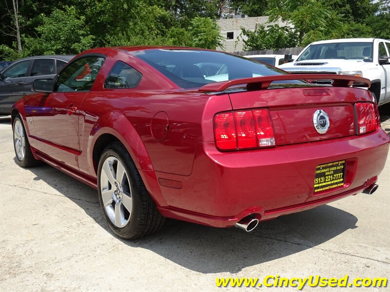 2006 Ford Mustang GT Deluxe - Photo 10 - Cincinnati, OH 45255
